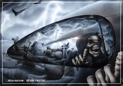 .::GRIM-REAPER demo01 : juin 2009 - a&eacute;rographe peinture custom - D&eacute;monstration sur r&eacute;servoir Harley Davidson::.