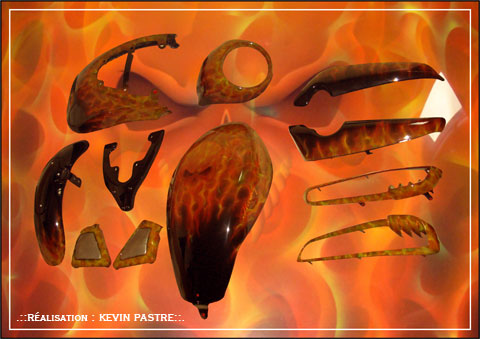 .::REALISTIC-FIRE-SKULL 01 - Stunt-Moto - octobre, novembre 2009 - a&eacute;rographe peinture custom - night-rod Harley Davidson::.
