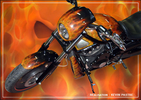 .::REALISTIC-FIRE-SKULL 01 - Stunt-Moto - octobre, novembre 2009 - a&eacute;rographe peinture custom - night-rod Harley Davidson::.